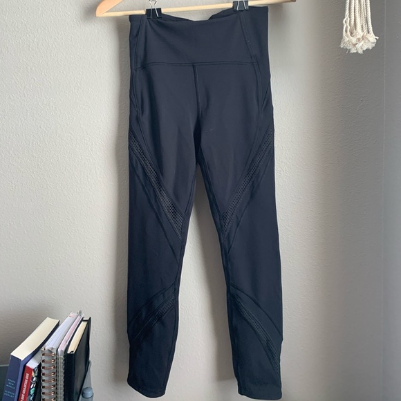 Lululemon Bootcamp Leggings - Picture 1 of 4